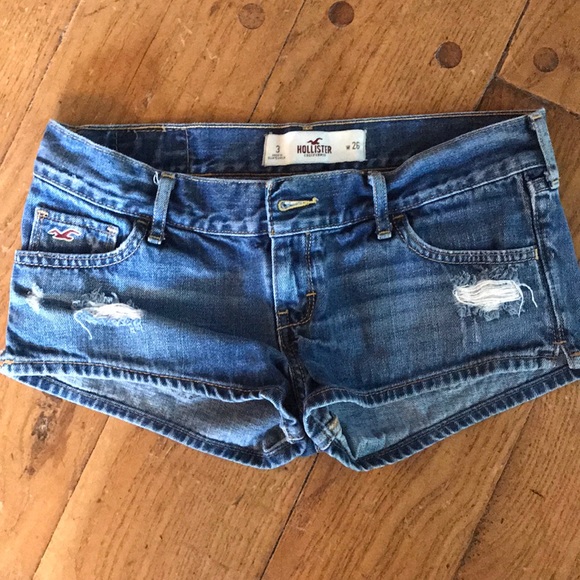 Women’s shorts - Picture 1 of 3